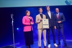 01-pani-ministra-i-kategoria